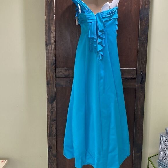 Davids Bridal Gown. Teal in color. In perfect condition. NWT. Women’s 8. - Picture 10 of 16